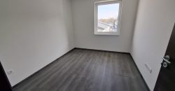 Új építésű, 4 szobás, emeleti lakás, kocsibeállóval, Mendén eladó!