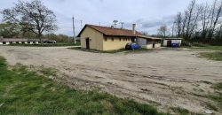 31-es főút mellett, vendéglátó egység, parkolóval, Mendén eladó!