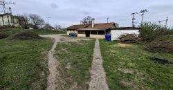 31-es főút mellett, vendéglátó egység, parkolóval, Mendén eladó!