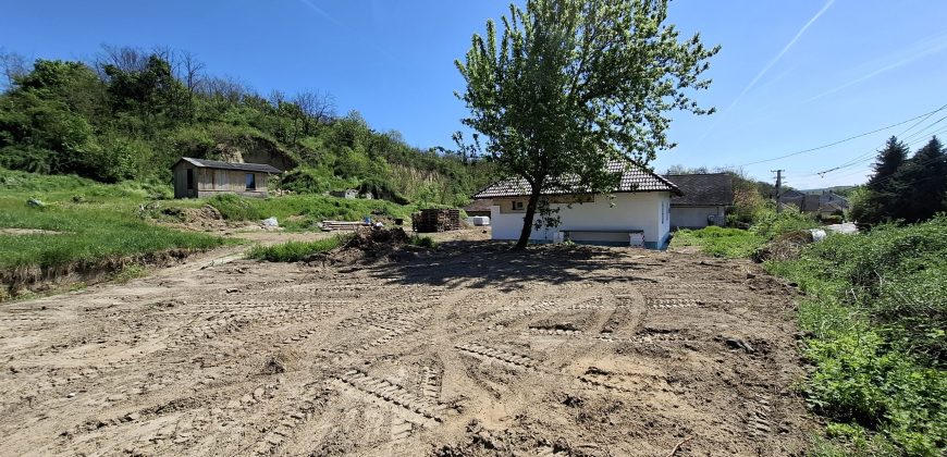 Új parcellázású, oldalhatáros, lakóövezeti telek, Sülysápon eladó!