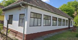 Felújítandó 4 szobás, verendás családi ház, gázkazánnal, Úriban eladó!