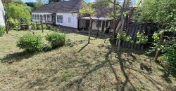 Felújítandó 4 szobás, verendás családi ház, gázkazánnal, Úriban eladó!