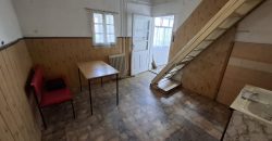 Felújítandó 4 szobás, verendás családi ház, gázkazánnal, Úriban eladó!