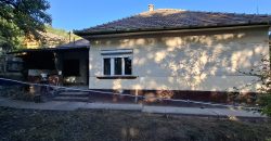 Felújítandó, 3 és fél szobás, családi ház, garázzsal, Úriban eladó!