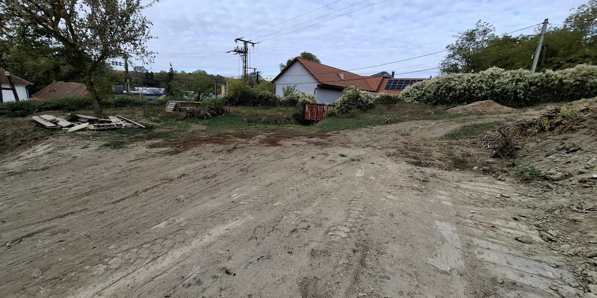 Új parcellázású, oldalhatáros, lakóövezeti telek, Sülysápon eladó!