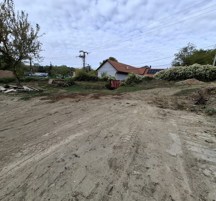 Új parcellázású, oldalhatáros, lakóövezeti telek, Sülysápon eladó!