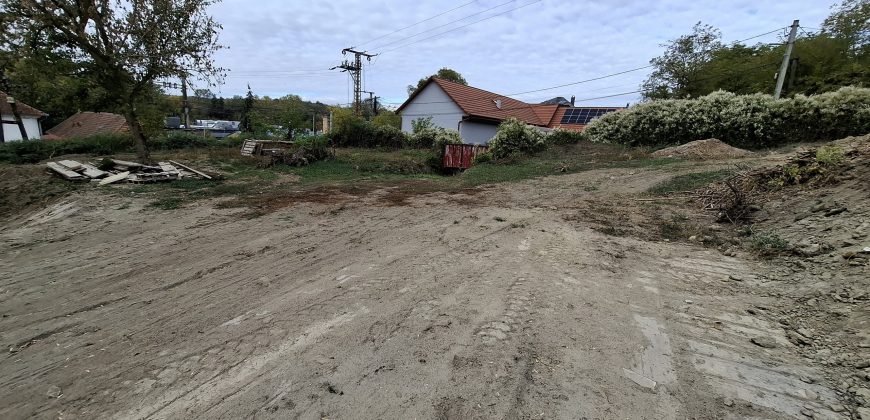 Új parcellázású, oldalhatáros, lakóövezeti telek, Sülysápon eladó!