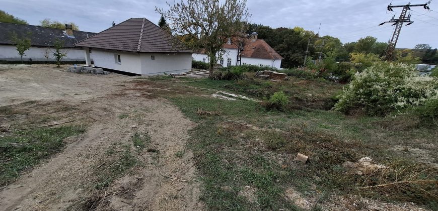 Új parcellázású, oldalhatáros, lakóövezeti telek, Sülysápon eladó!