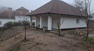 Felújított, tehermentes, klímás, teraszos, családi ház Sülysápon eladó