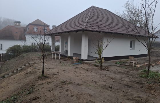 Felújított, tehermentes, klímás, teraszos, családi ház Sülysápon eladó