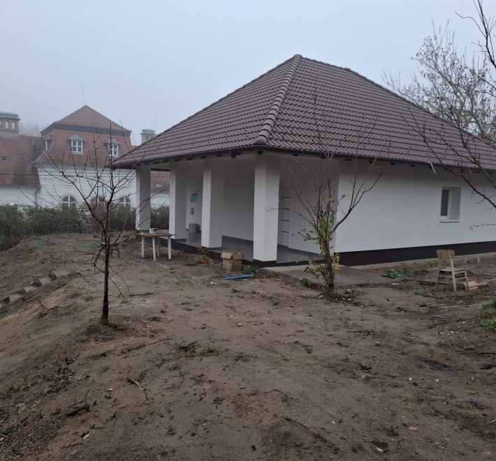 Felújított, tehermentes, klímás, teraszos, családi ház Sülysápon eladó