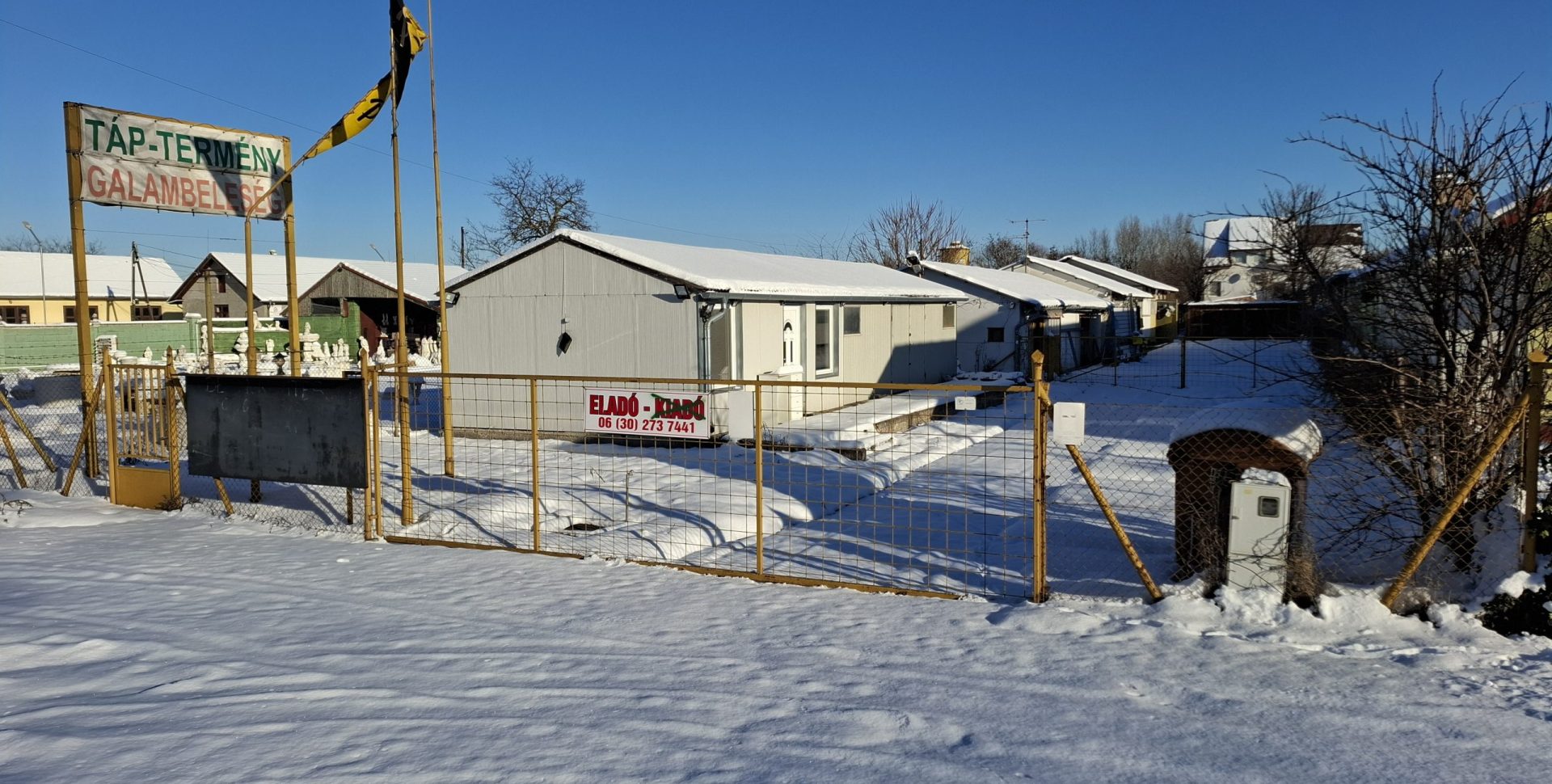 Gksz-6 övezeti telek, raktárépületekkel, építési engedéllyel, Monoron!