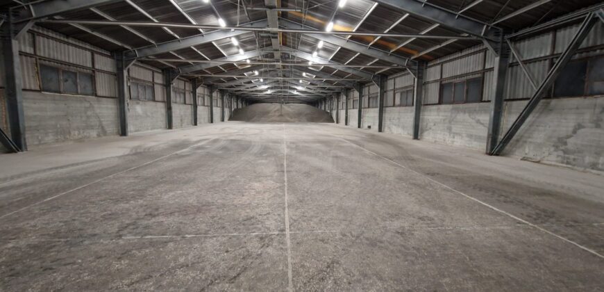 Raklapos és ömlesztett áru tárolására kiadó tárolók