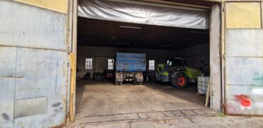 Szerelőaknával rendelkező műhely bérbeadó Hajdúszoboszlón