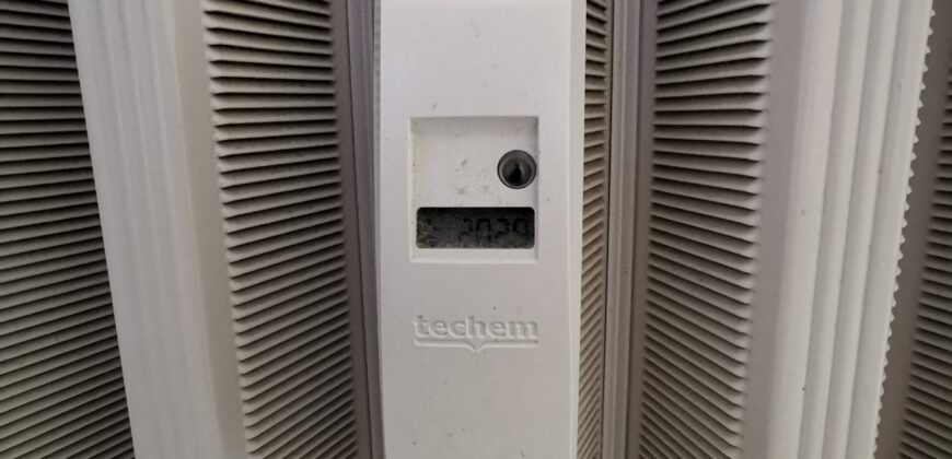 Kecskemét Széchenyivárosban NYÍLÁSZÁRÓCSERÉLT, FŰTÉSKORSZERŰSÍTETT, 2 szobás lakás