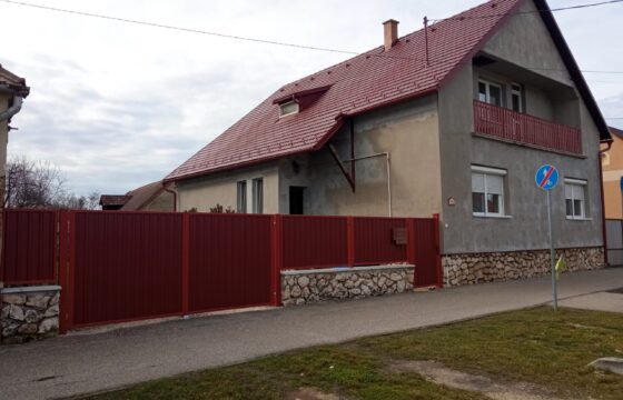 Két generációs családi ház eladó