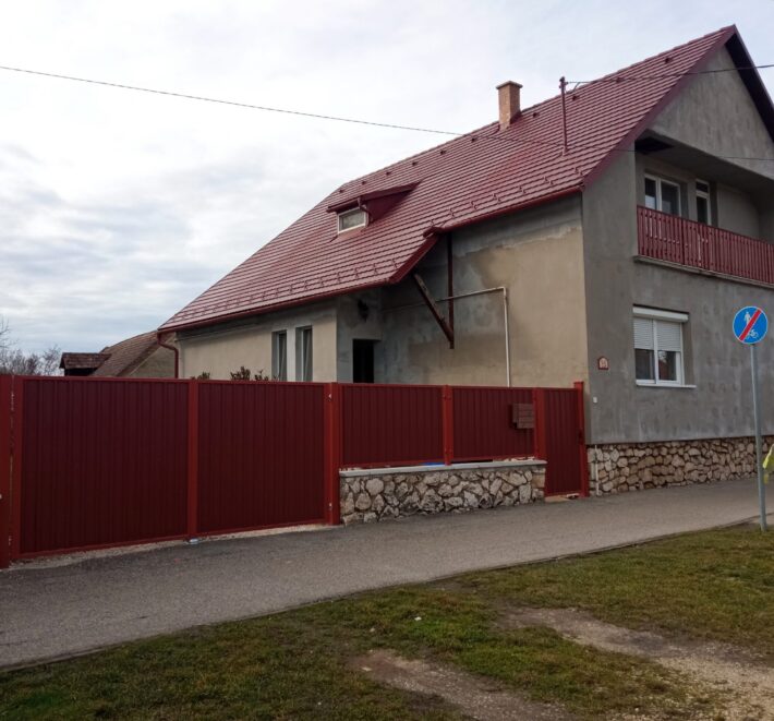 Két generációs családi ház eladó