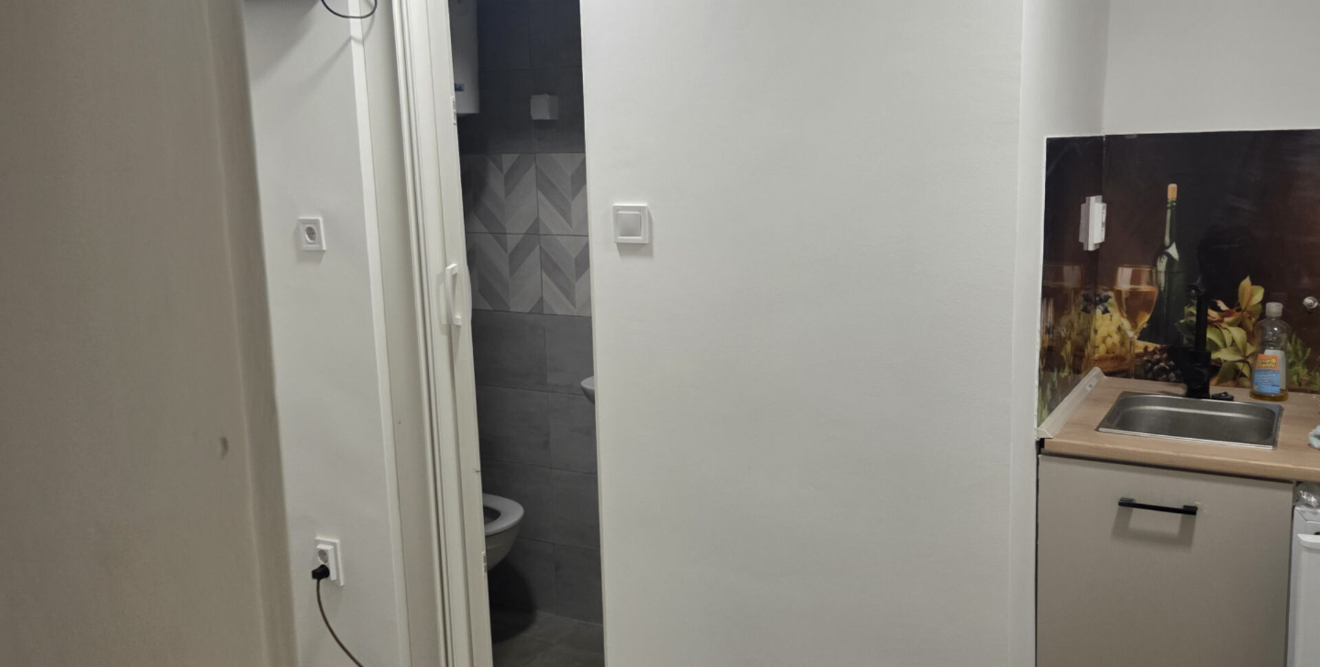 Budapest 07, Középső Erzsébetváros / társasházi lakás / tégla / 1 szoba / 8 m²